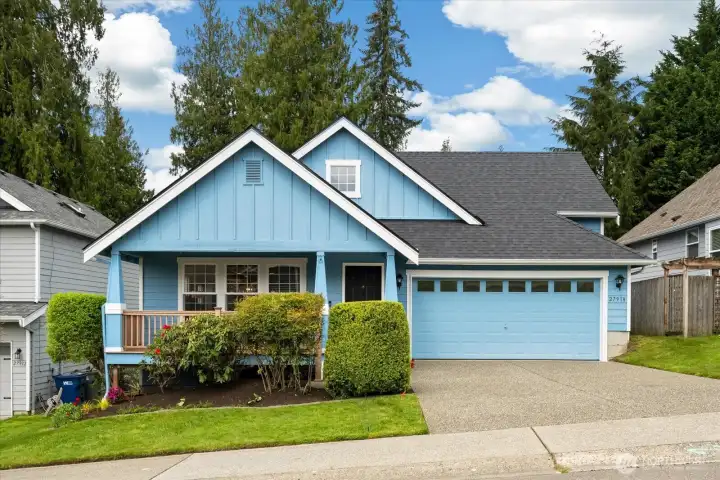 A thoughtful blend of comfort, flexibility, and everyday living, all set in a peaceful Duvall setting. Located just minutes from the high schoool, vibrant downtown Duvall, top-rated schools, and local parks. Welcome Home!