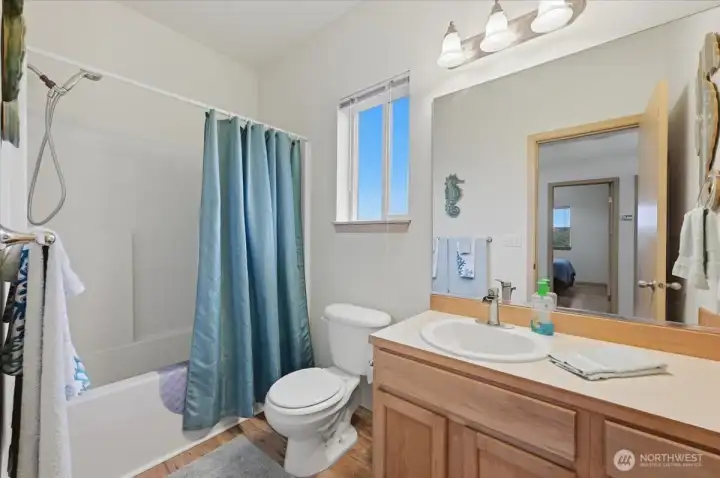 Main floor bathroom~