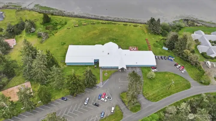 Overhead view of the vast Clubhouse~