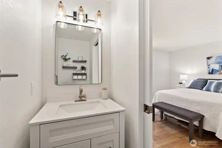 1/2 bath in primary bedroom