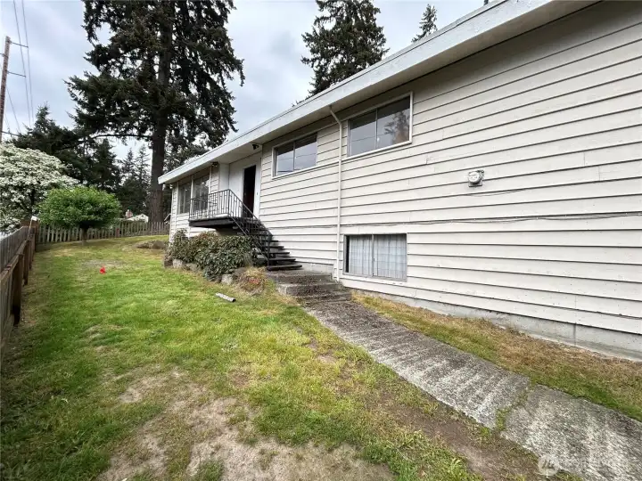 Front door, real sticky, use east entrance