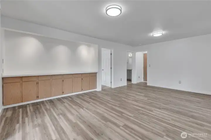 Laminate flooring.