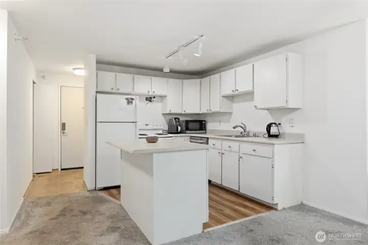 Kitchen with island Kitchen with island