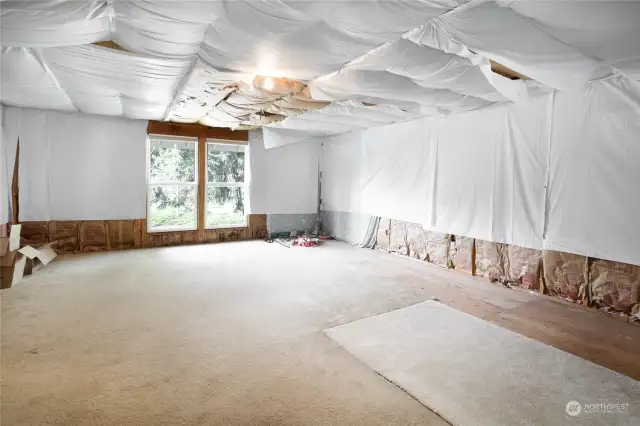 Unfinished bonus room, 462 square feet.