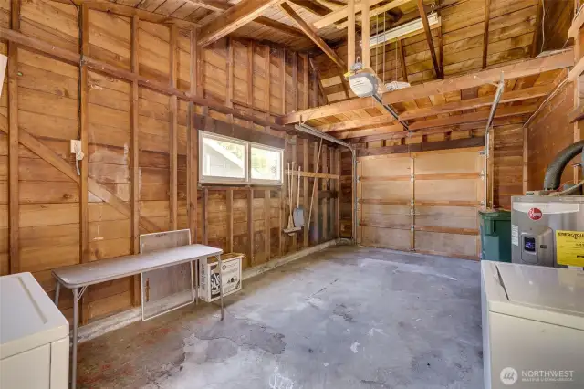 Garage -w- loft storage