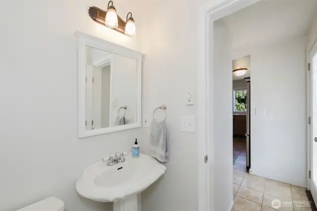 1/2 bath