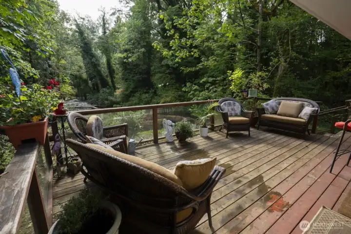 Large deck plenty of room for patio furniture and entertaining
