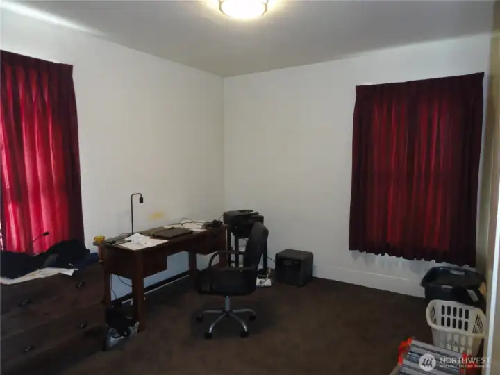 2nd bedroom downstarirs