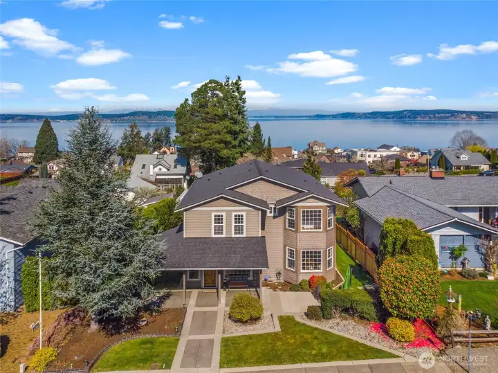 Stunning Steilacoom Water View home walking distance to Downtown Steilacoom restaurants.