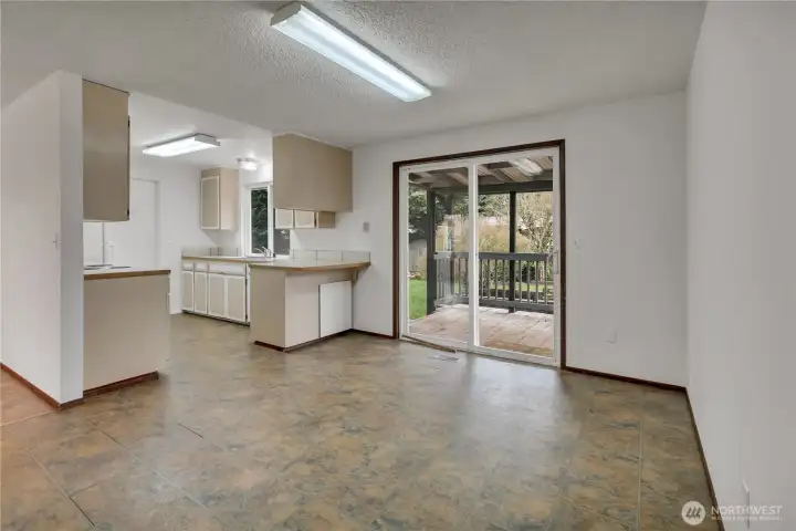 Breakfast / Kitchen area