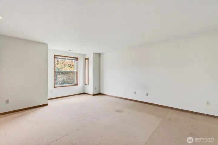 1st upper level primary suite