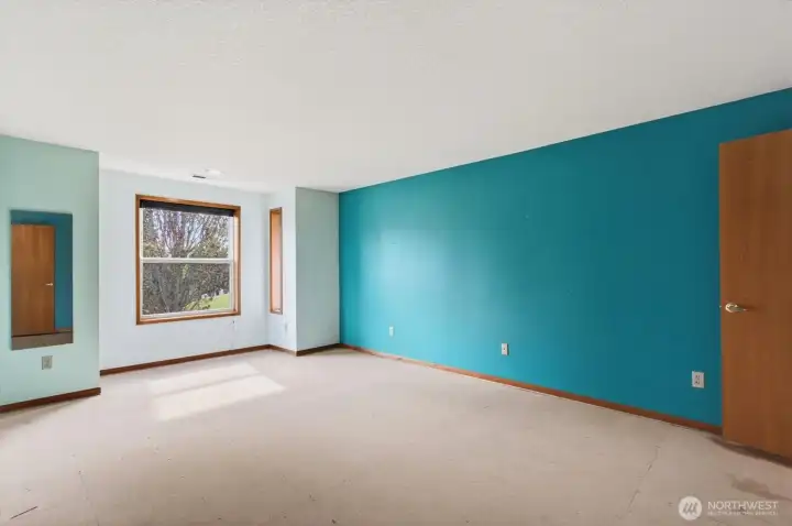 2nd upper level primary suite