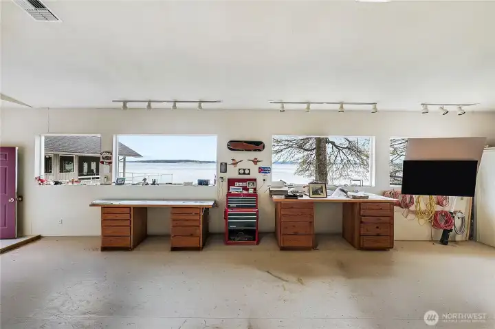 Loads of space, and a dust collection system.