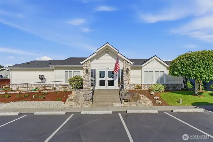 Clubhouse available for all!