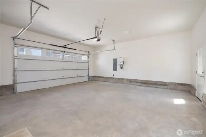 Garage with solar inverter