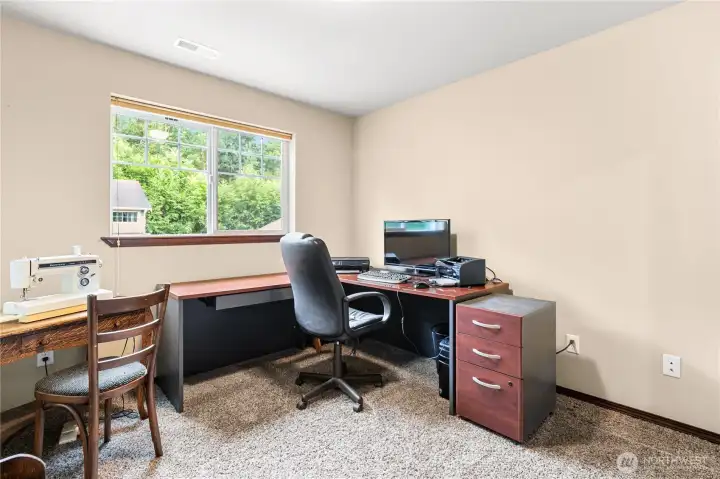 bed/office