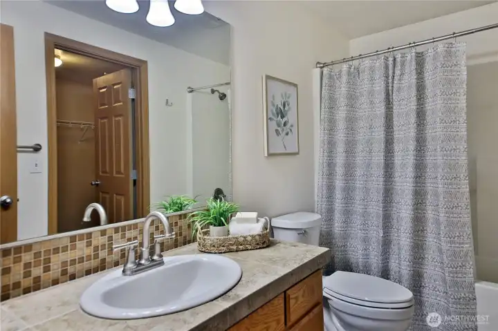 Primary en suite bathroom Primary en suite bathroom