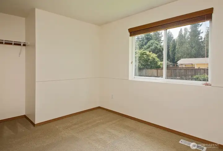 Office/den Office/den
