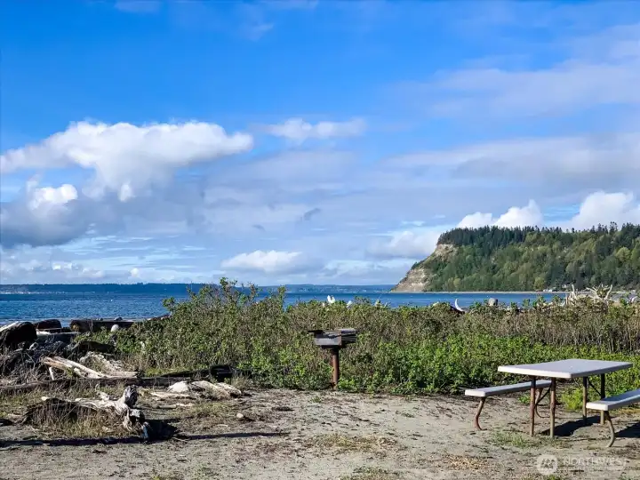 Private beach access with kayak storage, BBQ, and beach volley ball Private beach access with kayak storage, BBQ, and beach volley ball