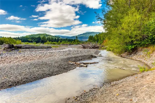 Several spots within the community offer access to the Nooksack River