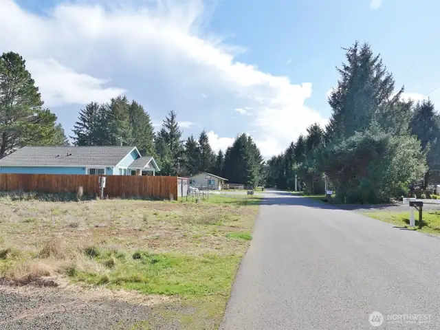 South view of Albion Ave (lot is on the left).