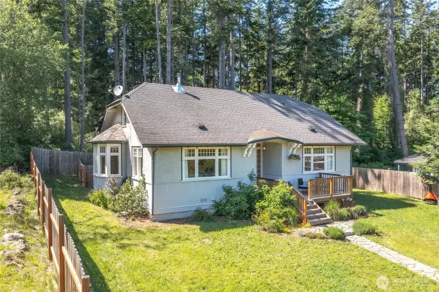 1924 bungalow with all new systems and mechanical.