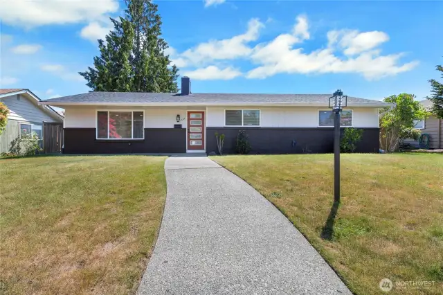 All new single story home in beautiful North Tacoma