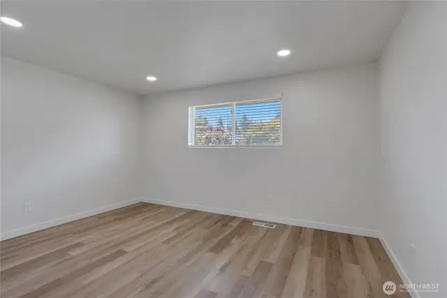 2nd bedroom next to guest bath
