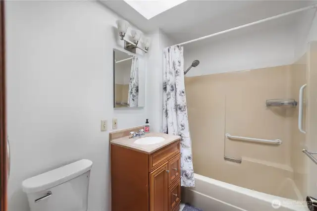 The primary ensuite - full bath,