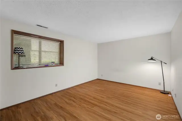 The 4th BR is in the lower level.