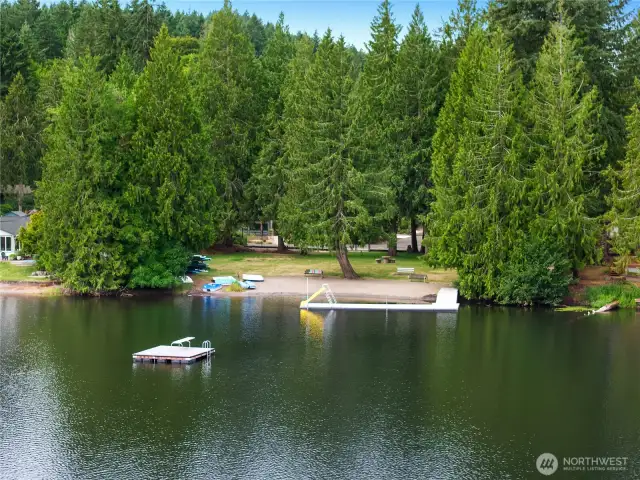 Ken Lake/Lakemoor has 4 nice parks, 2 with lake access, others with playgrounds, tennis, football/soccer, basketball, and pickleball!