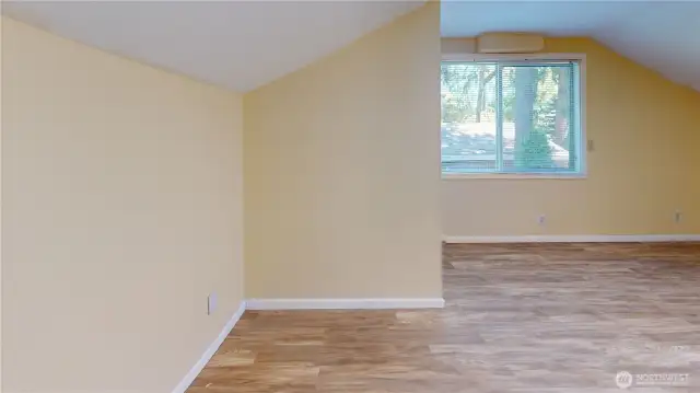 6th bedroom located on the second floor,