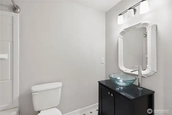 Upstairs guest bathroom