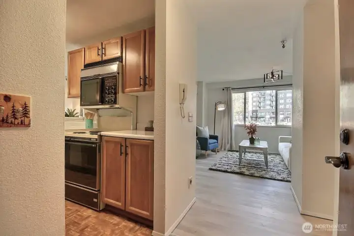Spacious and light-filled one bath/one bath unit on the 2nd floor.
