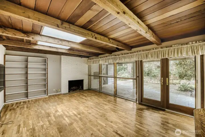 Plenty of Light in the Family Room