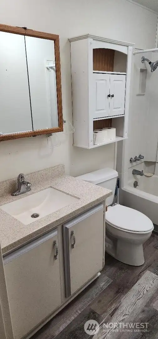 full guest bathroom