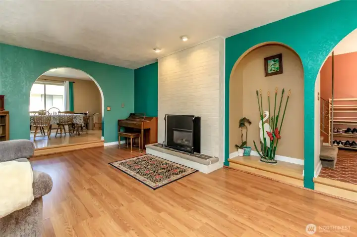 Main level Living Room-Beautiful Arches Spacious and comfortable