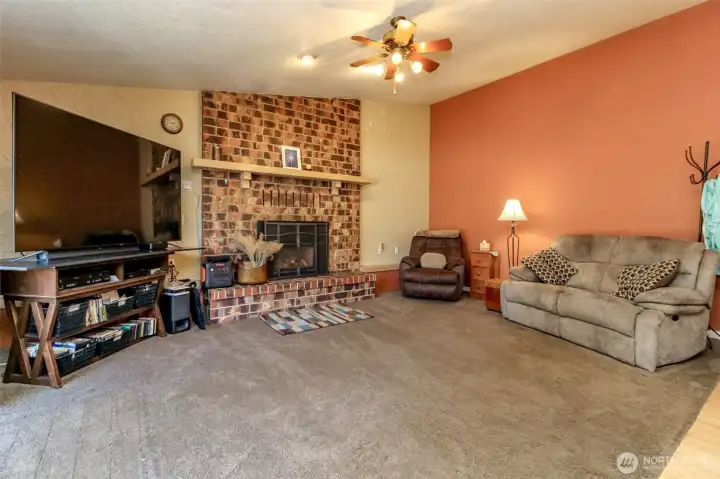 Huge Bonus Living room with gas fireplace and entertainment space