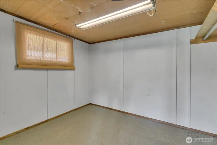 Cabin bedroom