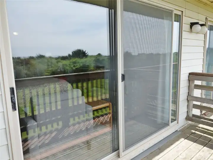 Huge slider to the Deck.