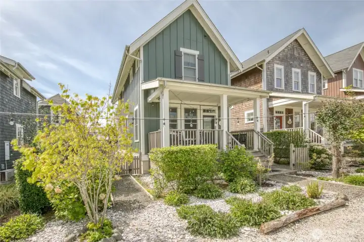 Welcome to 'Miss B Haven' at 23 Blueberry Lane in Seabrook!