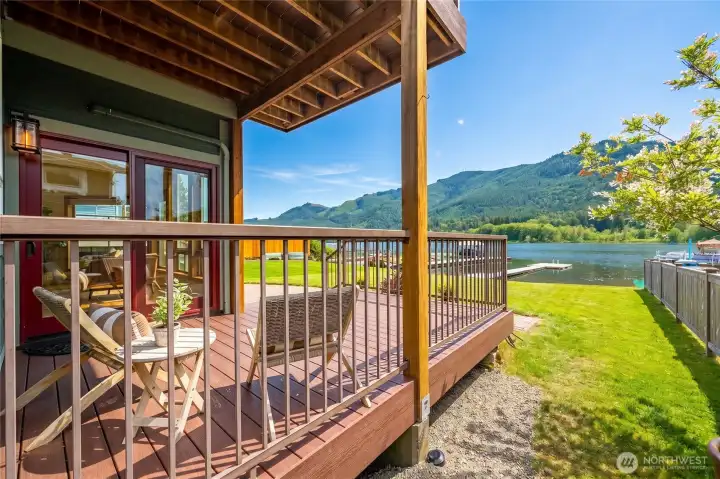 Main Floor deck