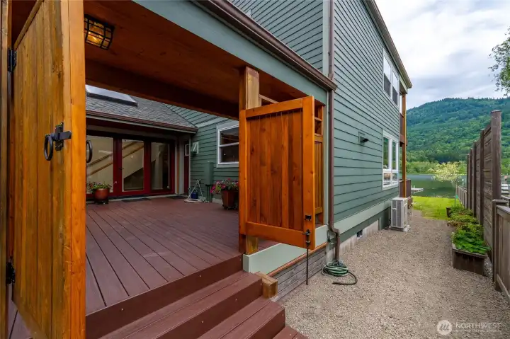Gate from courtyard gives you easy access to and from the lake which also leads you to the main floor shower/bathrrom