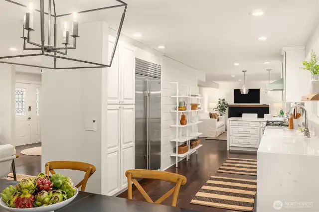 An efficient yet spacious eat-in galley kitchen.