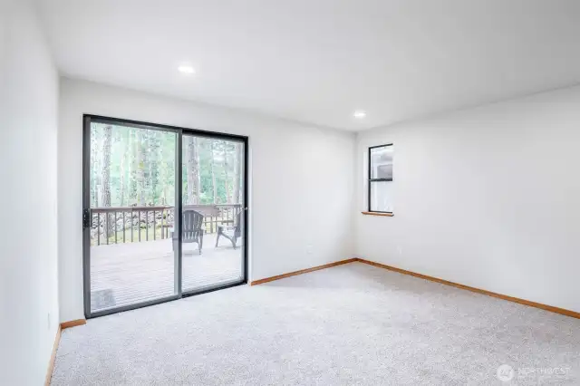 Primary with slider to the deck