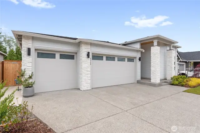 Oversized 3 Car Garage