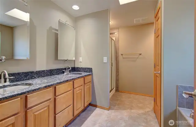 Bathroom, Attached