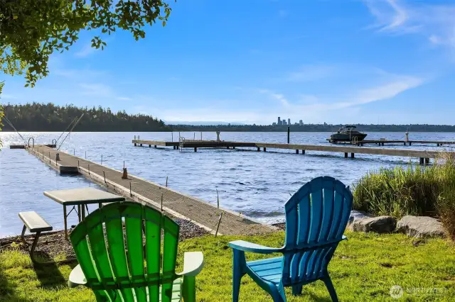 Whether daytime or dusk - the lake always delivers endless opportunities for relaxation!