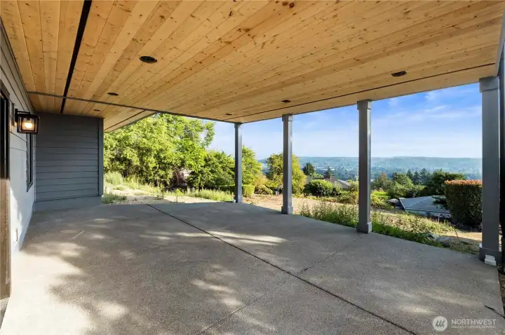 Even the lower patio has a phenomenal view!