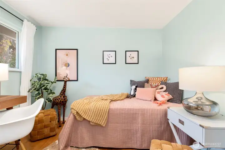 2nd bedroom